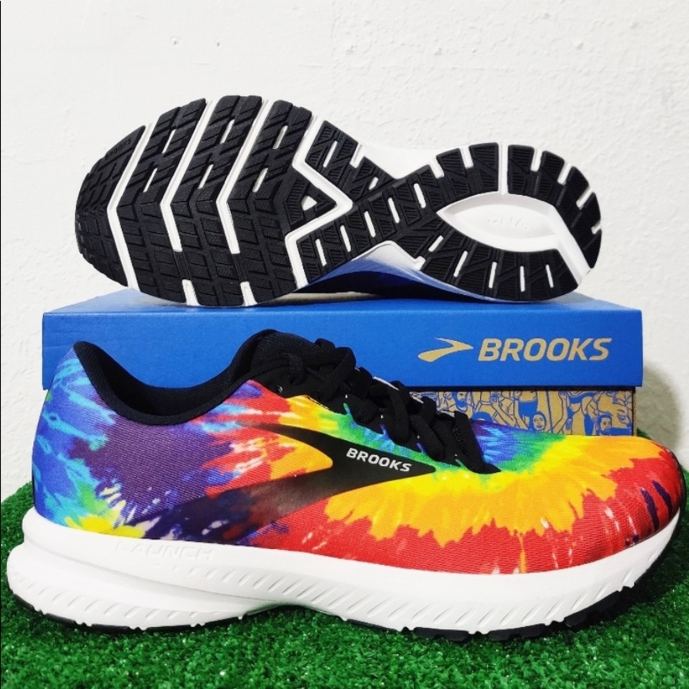Brooks Launch 
Size 12 mens! New without box 
SMOKE FREE PET FREE HOME